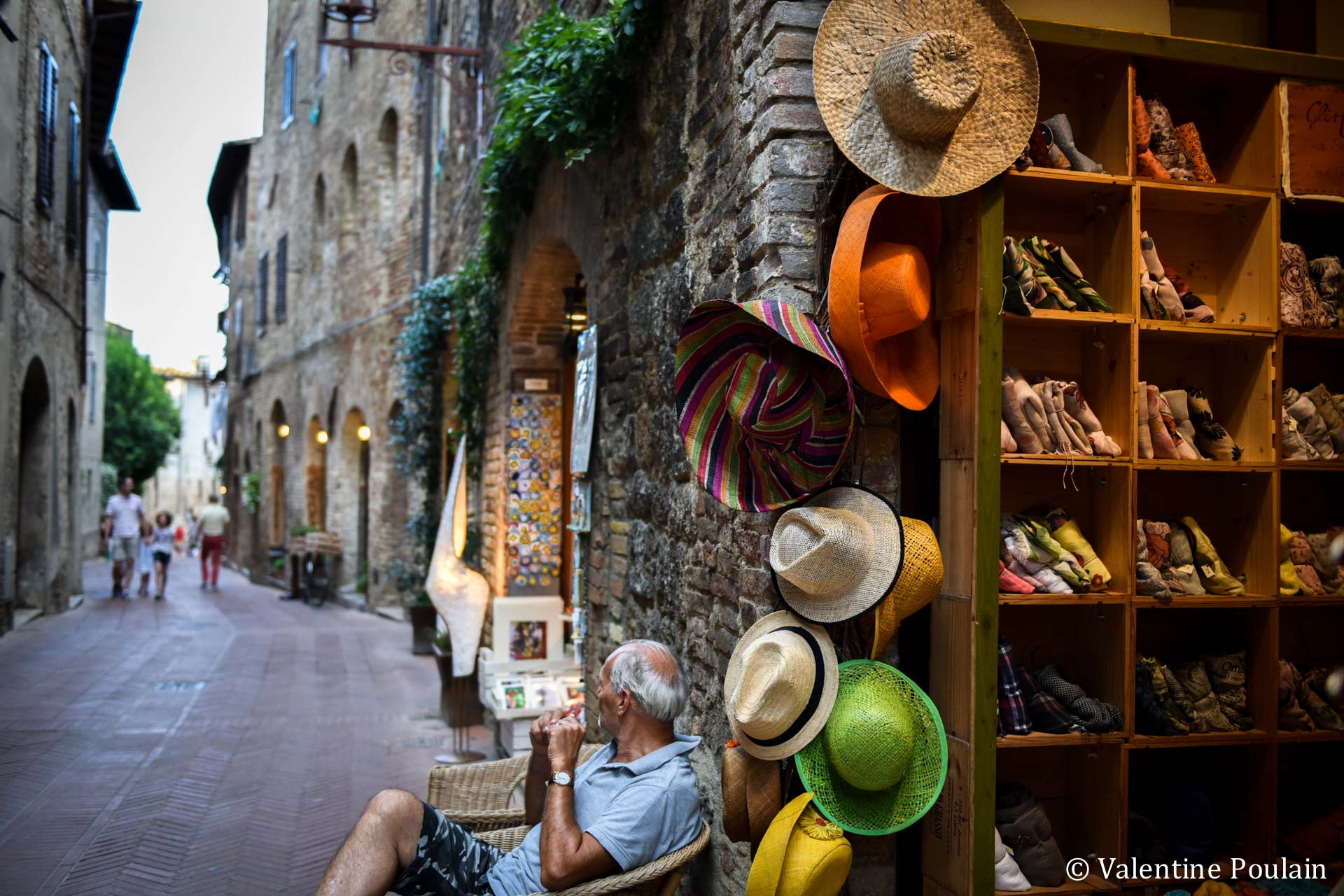 Toscane ruelle Volterra - Valentine Poulain