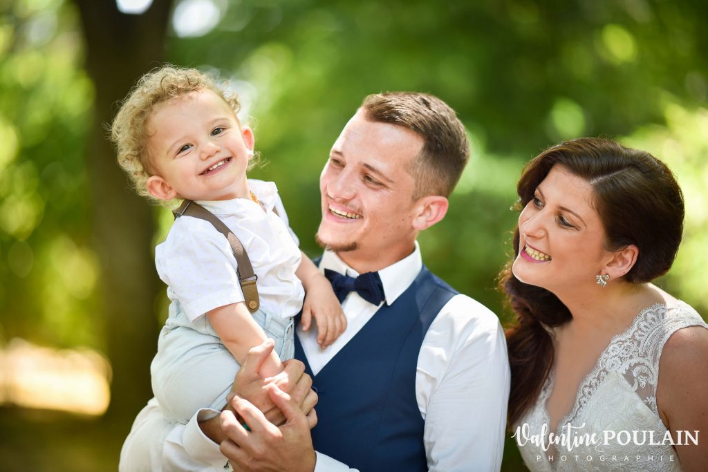 Mariage champêtre cérémonie laïque extérieure enfant