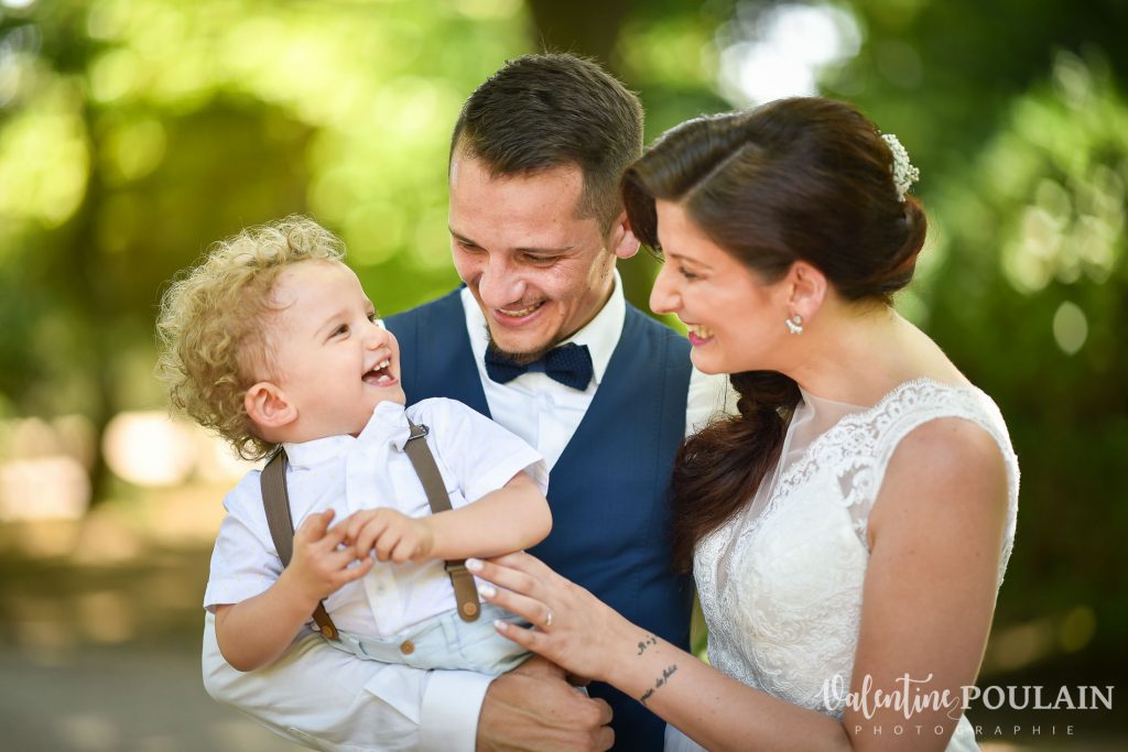 Mariage champêtre cérémonie laïque extérieure enfant