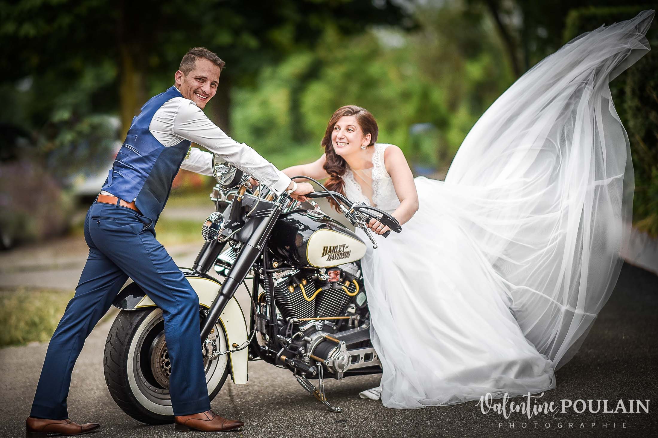 Mariage champêtre cérémonie laïque extérieure harley