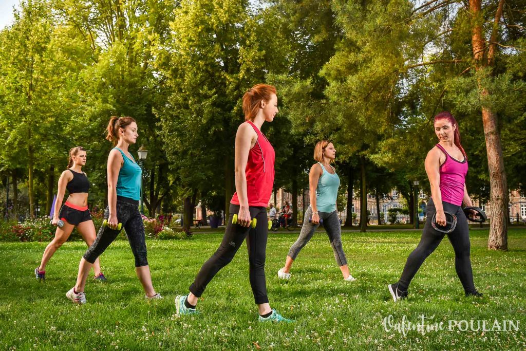 Shooting coaching fitness girls gainage
