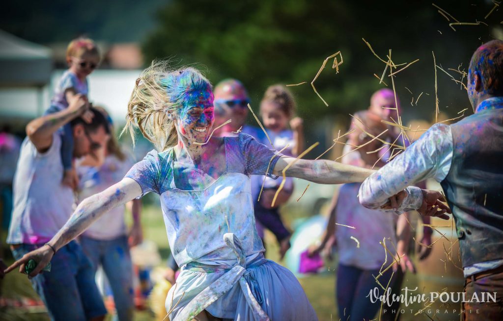 Shooting Trash the dress Holi dance