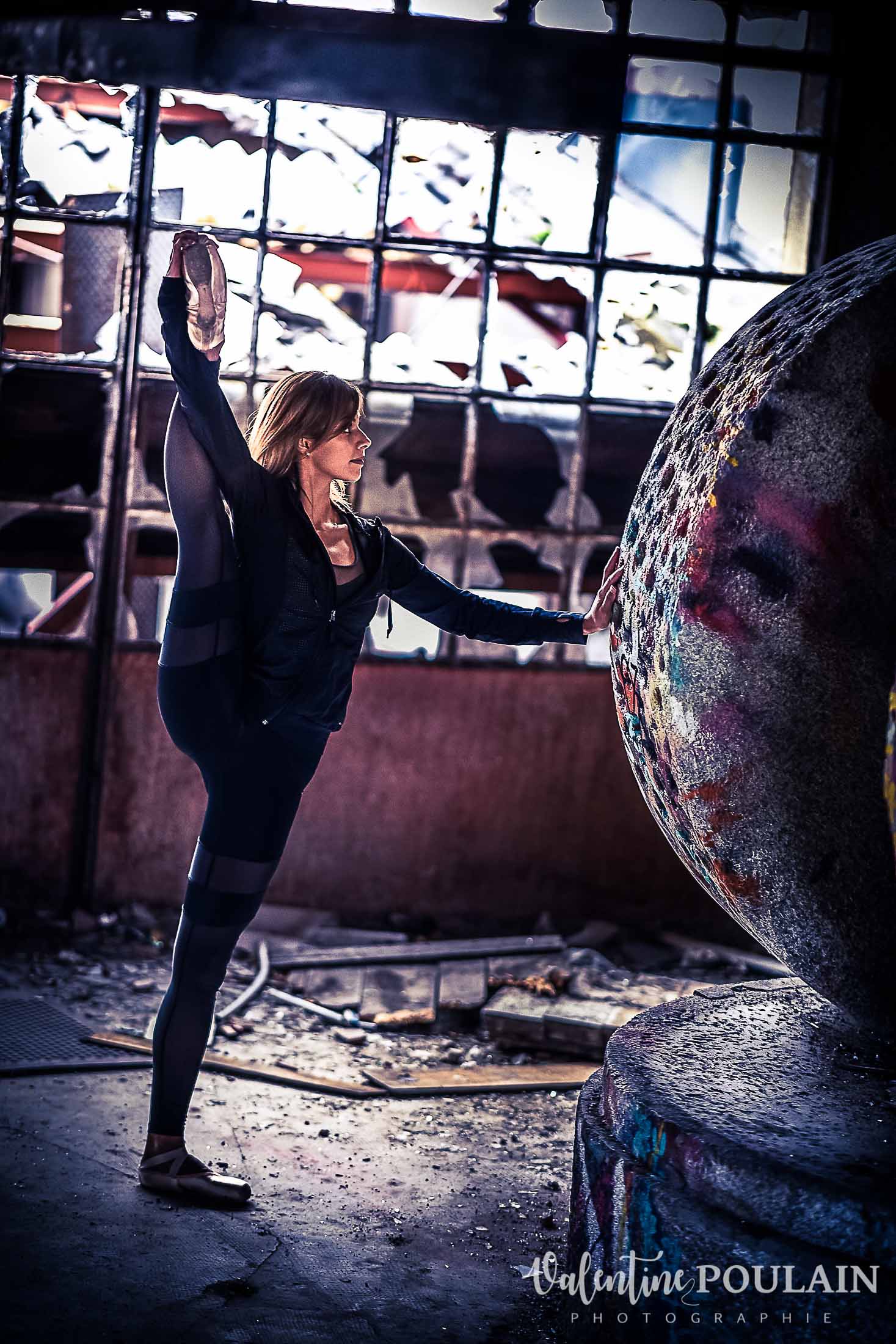 Shooting danseuse classique Justine grand écart