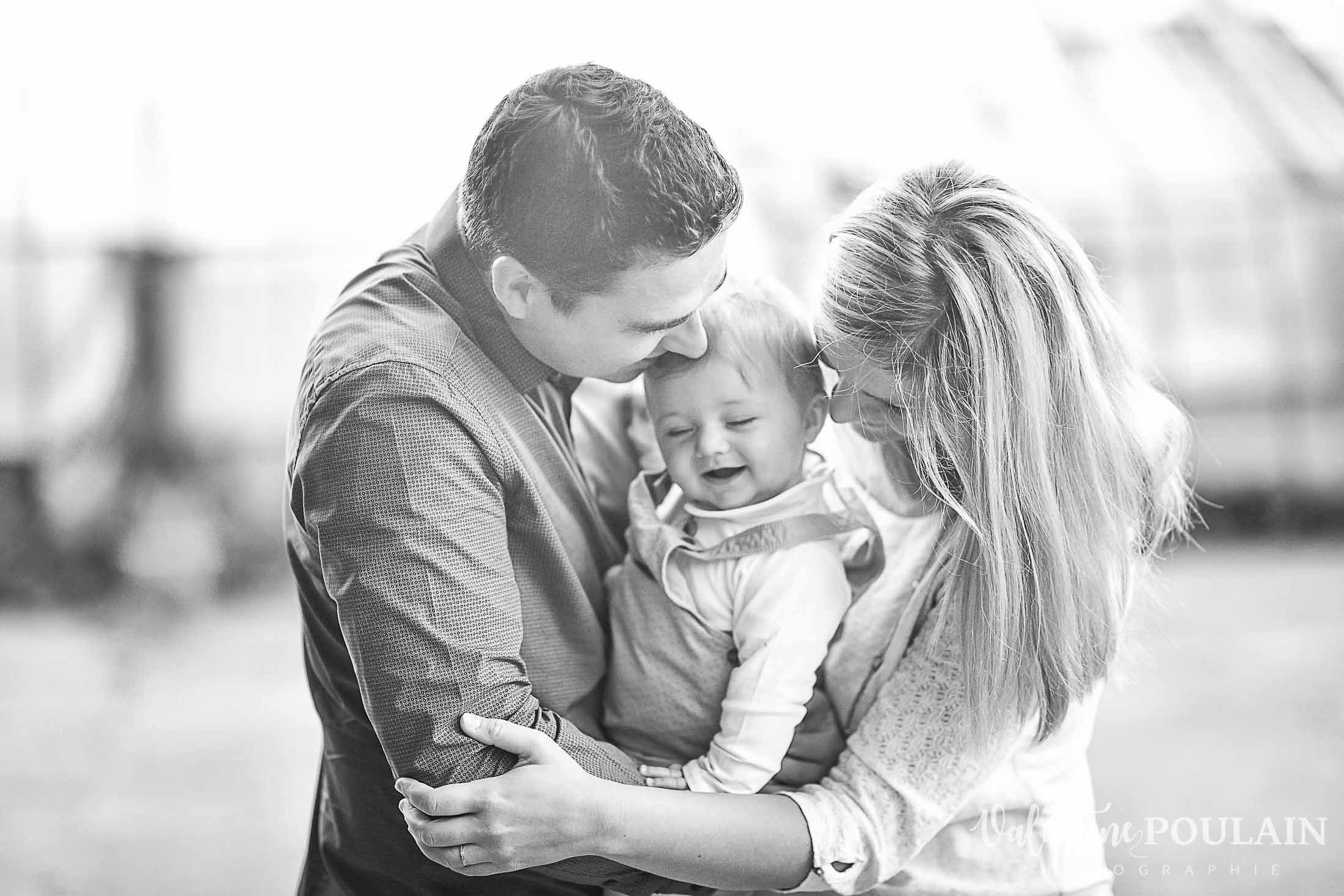 Shooting famille automne N&B - Valentine Poulain