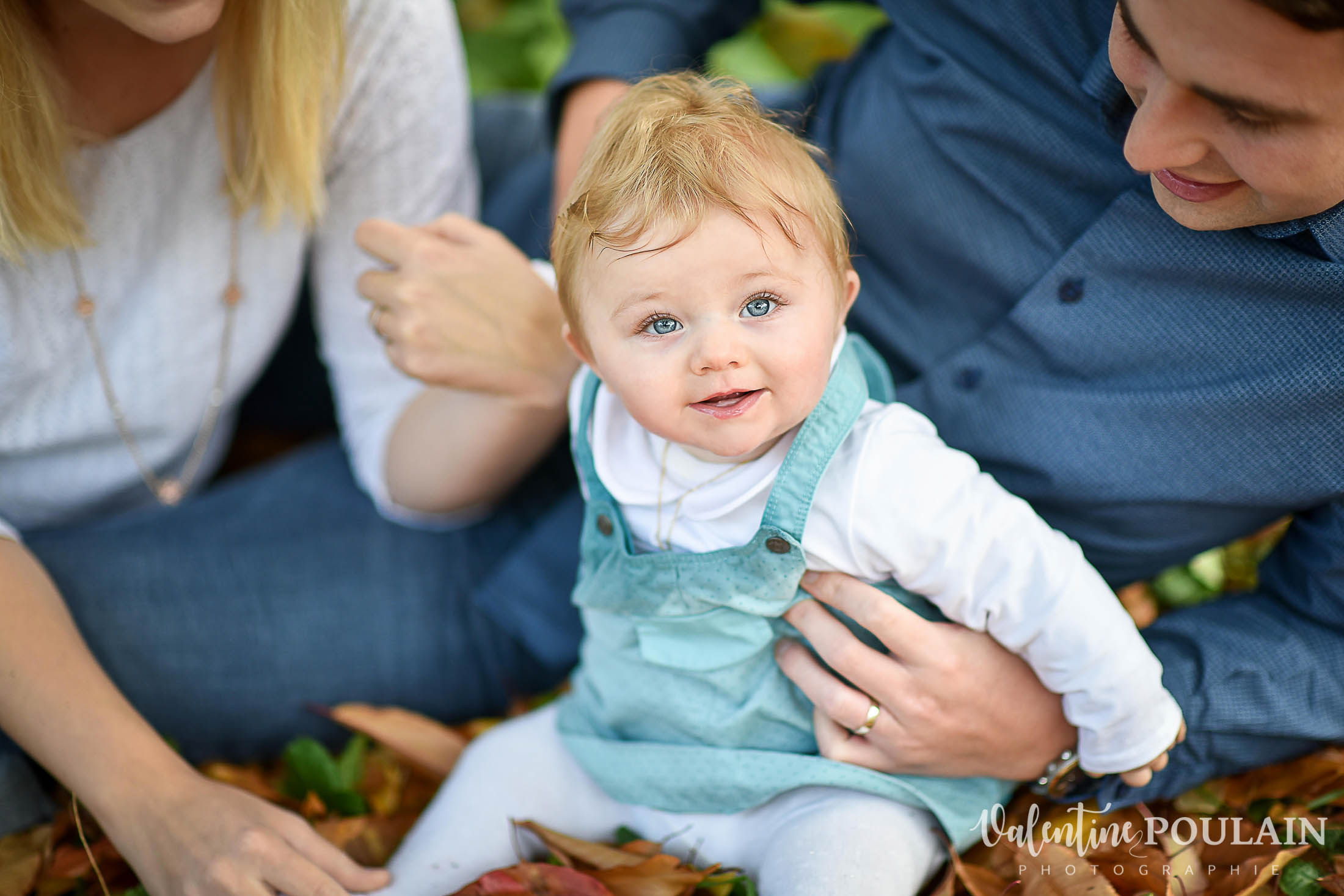 Shooting famille automne papa regard - Valentine Poulain