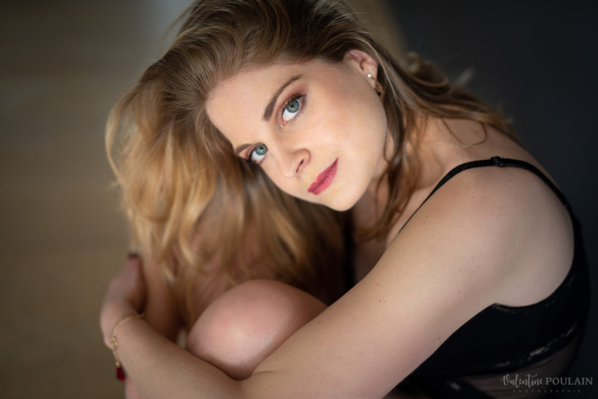 Boudoir couleur portrait - Valentine Poulain