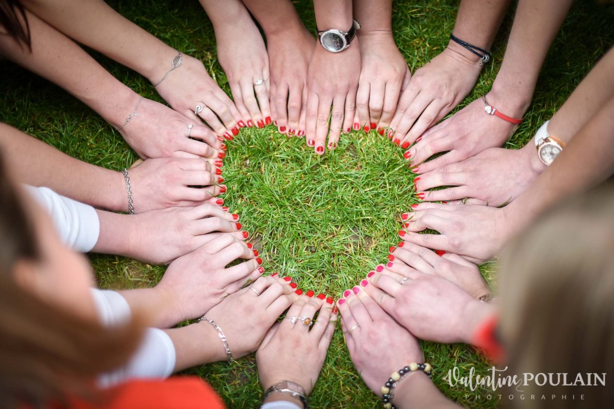 Shooting EVJF vernis rouge - Valentine Poulain