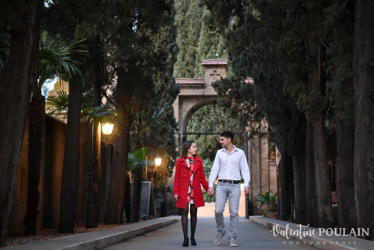 Shooting couple demande mariage Rome marcher