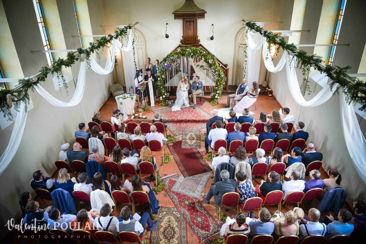 Mariage hippie funky - Valentine Poulain église
