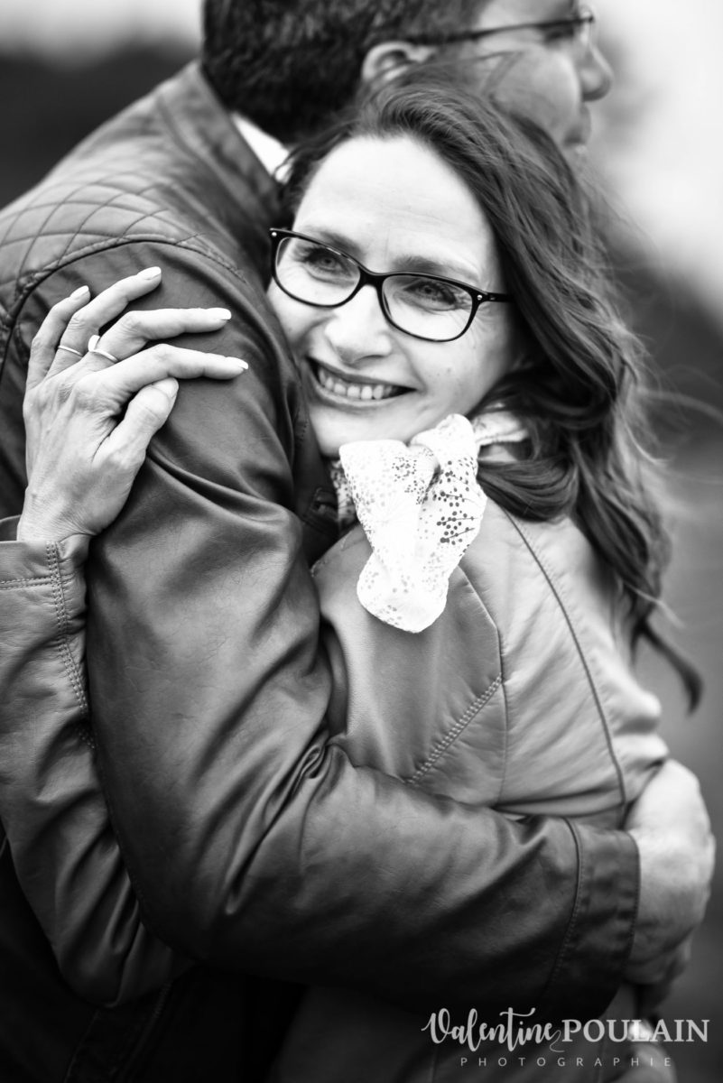 Shooting save the date montagne - Valentine Poulain smile
