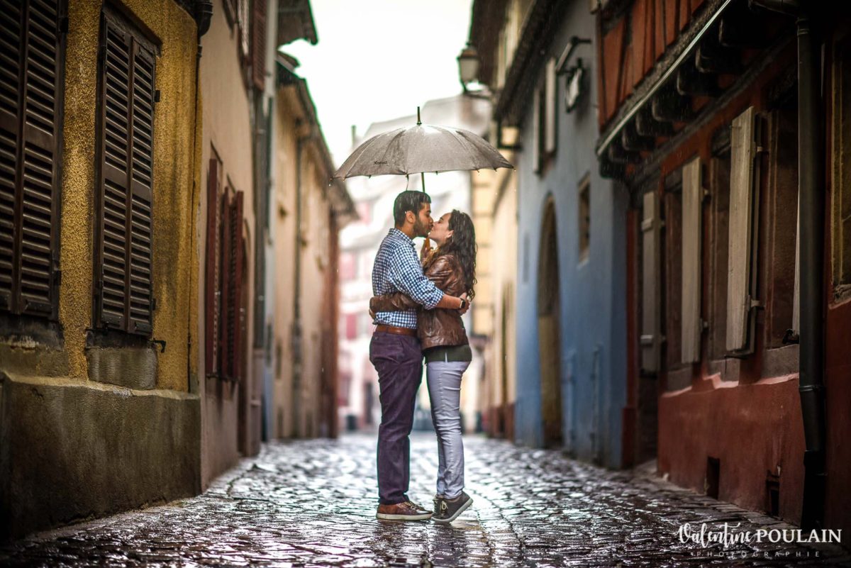 Demande mariage Colmar - Valentine Poulain parapluie