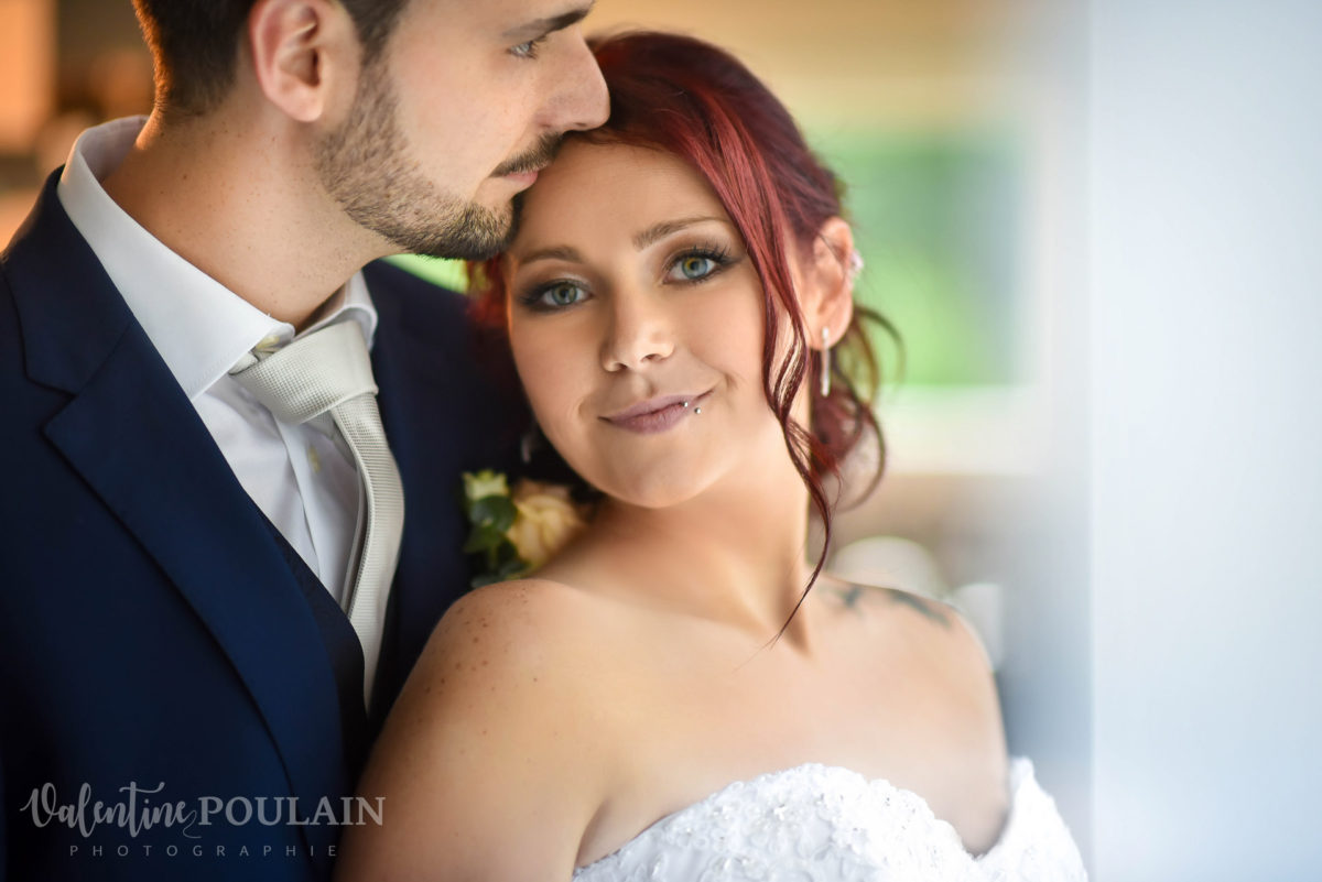 Photo couple romantique classe regard - Valentine Poulain