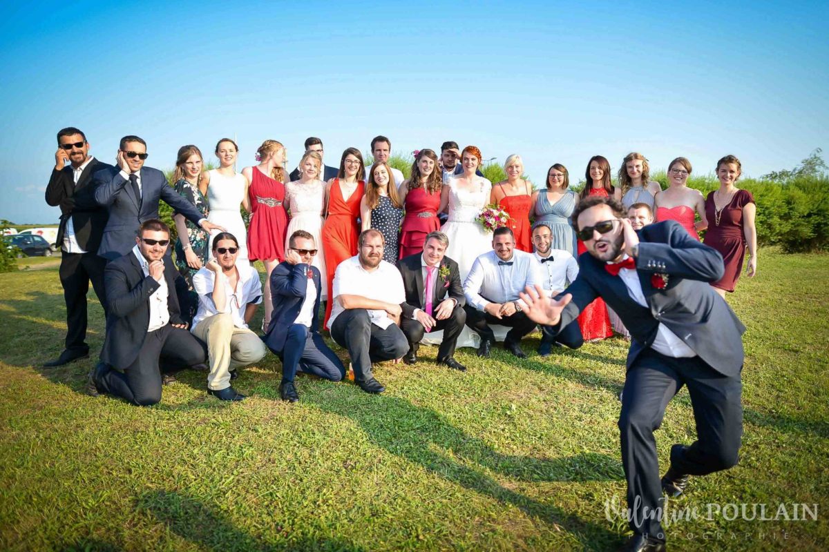 Mariage joyeux vert rose groupe- Valentine Poulain