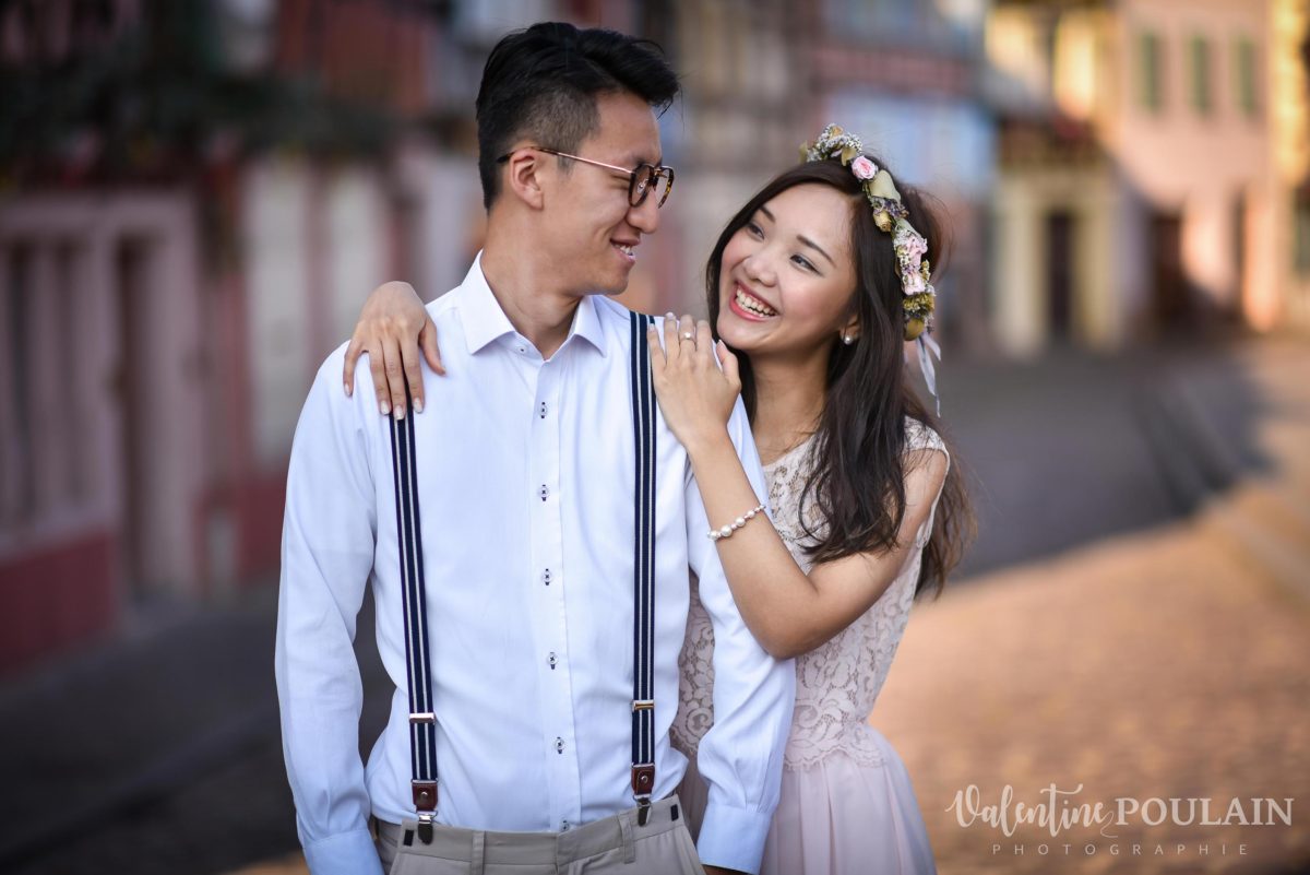 Save the date Colmar couple chinois - Valentine Poulain looking