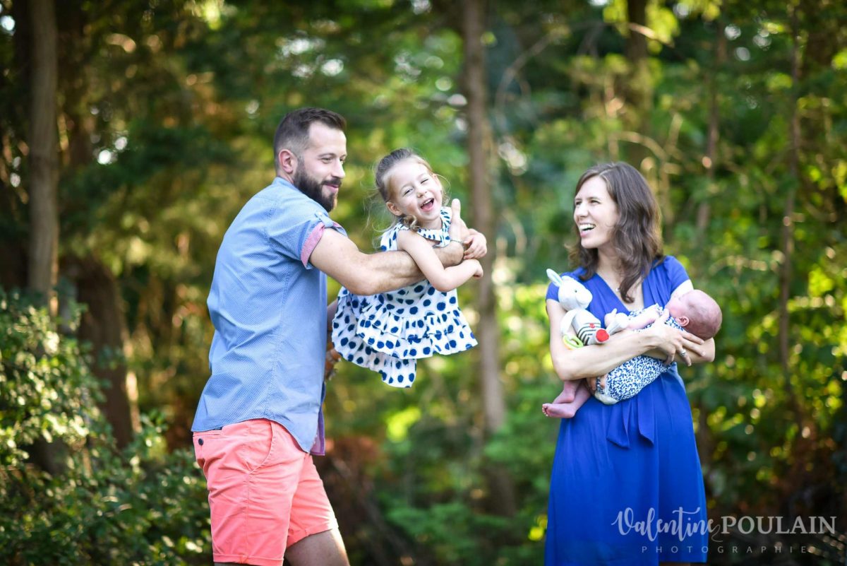 Shooting famille petites filles fun - Valentine Poulain