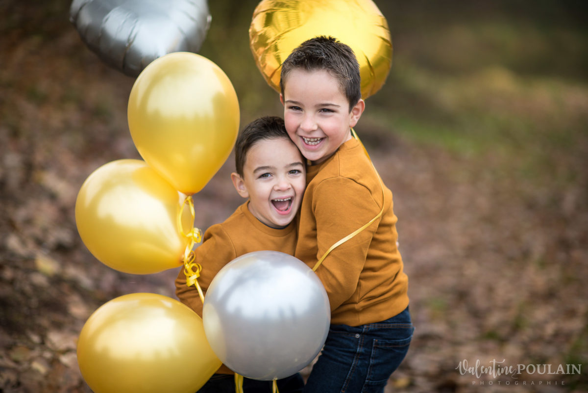 Frères ballons jaunes - Valentine Poulain