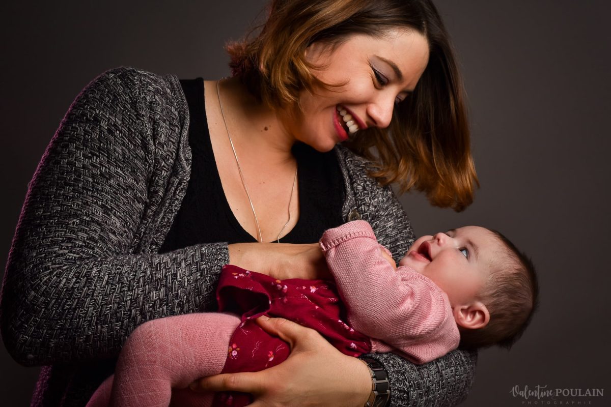 mere fille studio sourire - Valentine Poulain