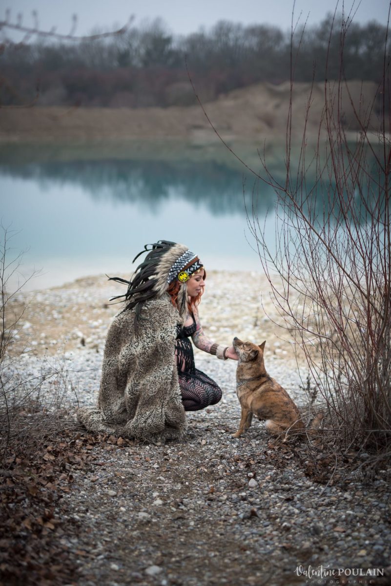 Shooting grossesse alternatif sauvage chien loup