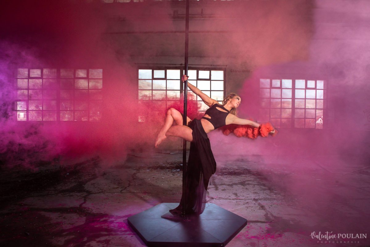 Shooting Pole Dance gymnastique - Valentine Poulain fumée