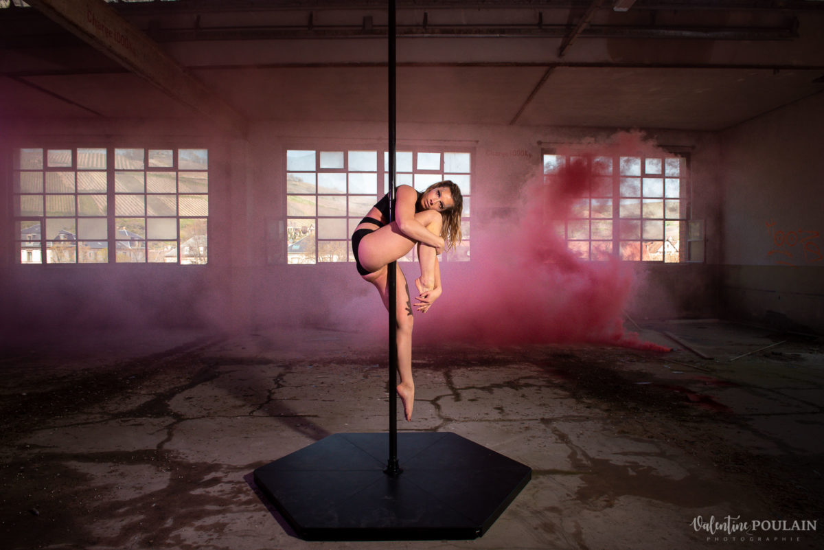 Shooting Pole Dance gymnastique - Valentine Poulain fumigènes