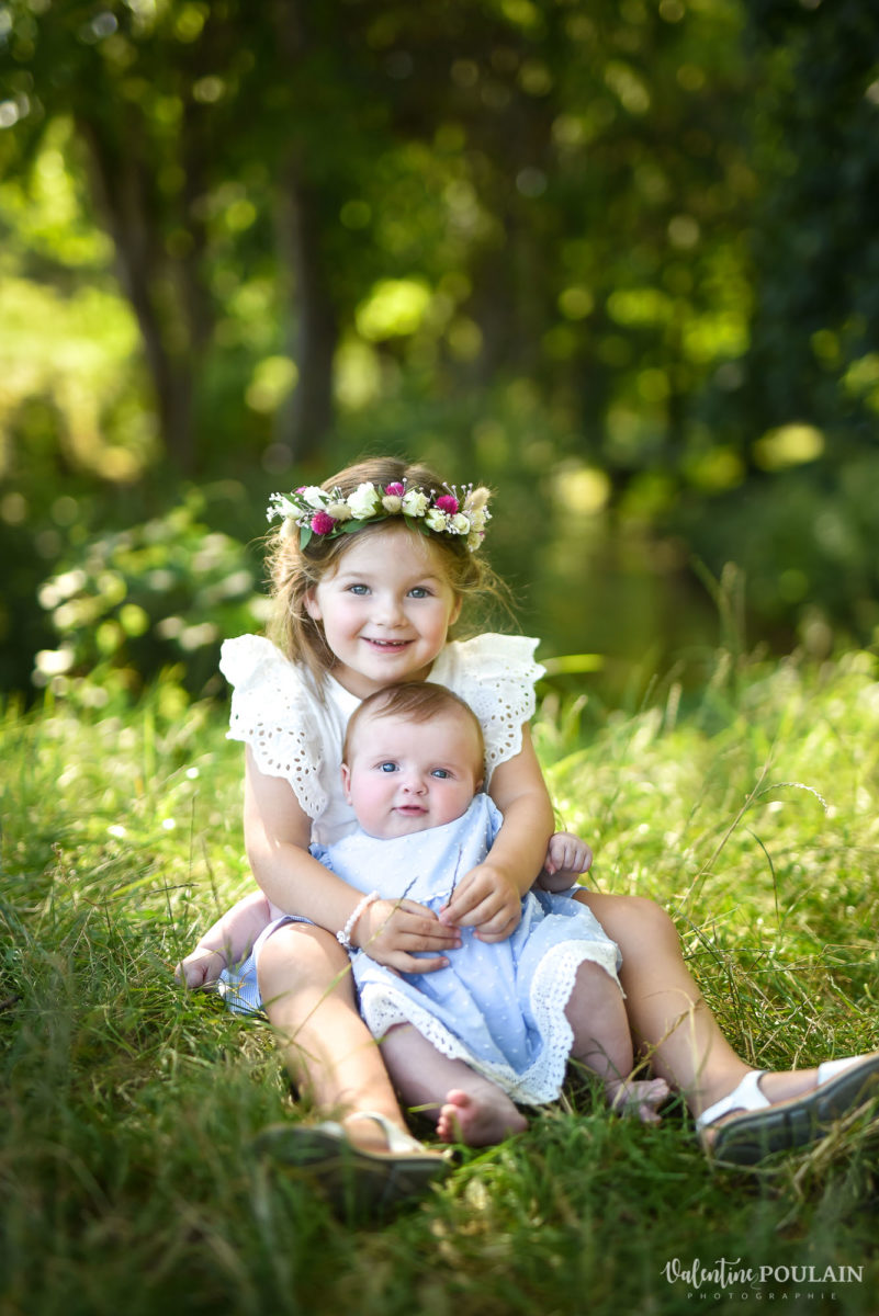 Shooting famille soeurs serre - Valentine Poulain tenir