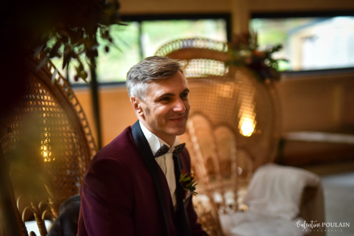 Mariage rock automne Domaine du Hirtz - Valentine Poulain marié ému
