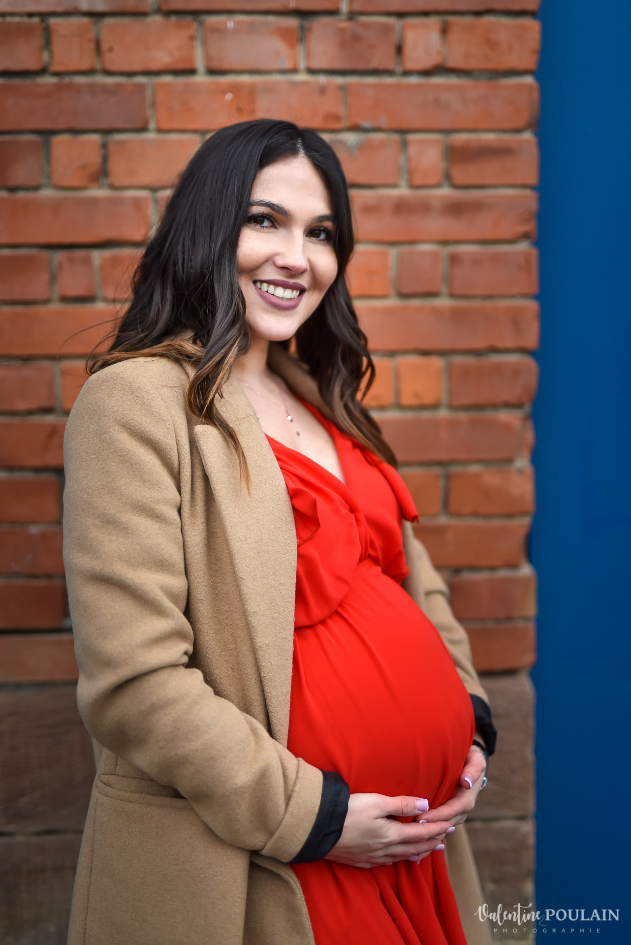 femme enceinte briques - Valentine Poulain