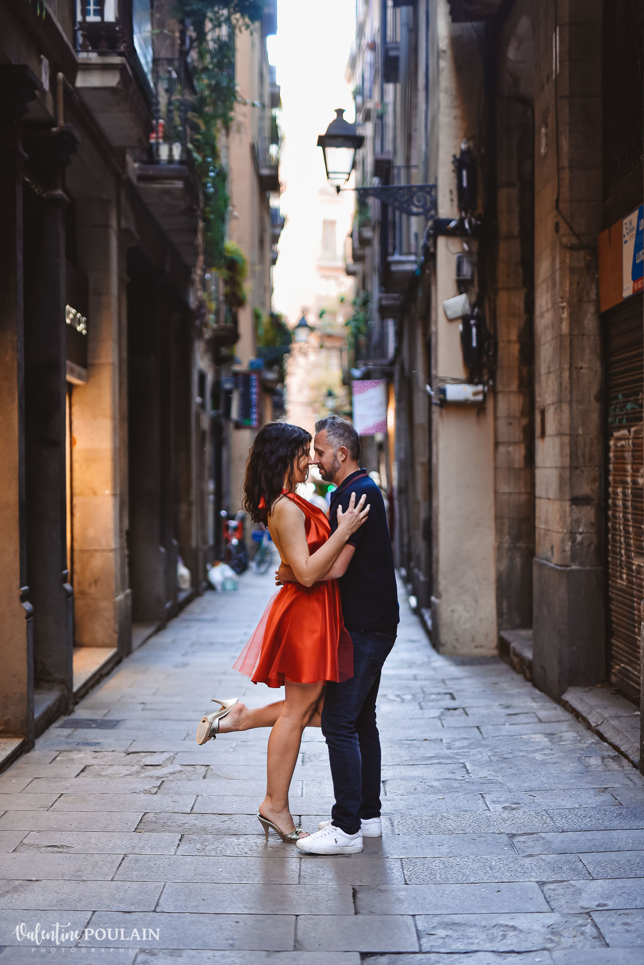 Séance photo couple Barcelone - Valentine Poulain jambe