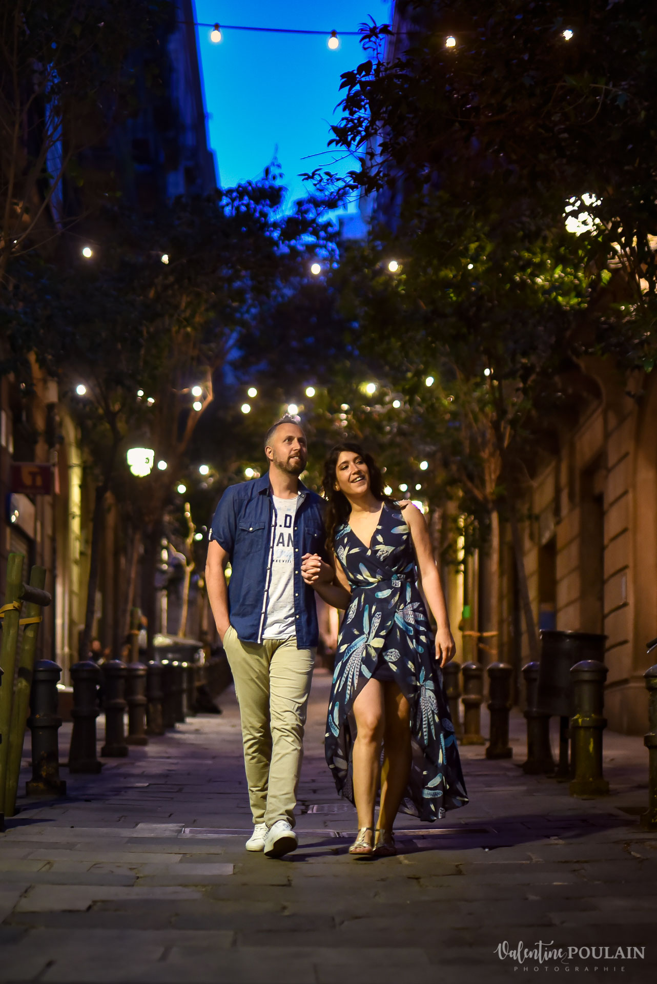 Séance photo couple Barcelone - Valentine Poulain marche