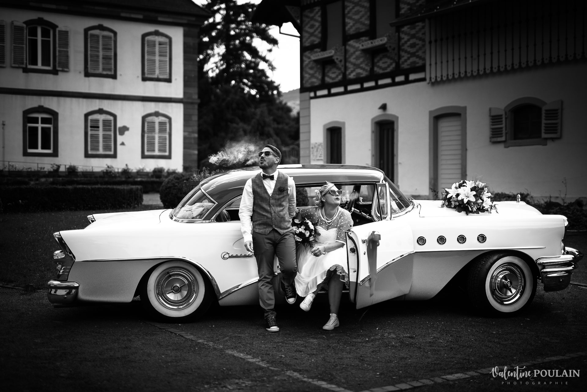 Mariage vintage rockabilly - Valentine Poulain voiture regards