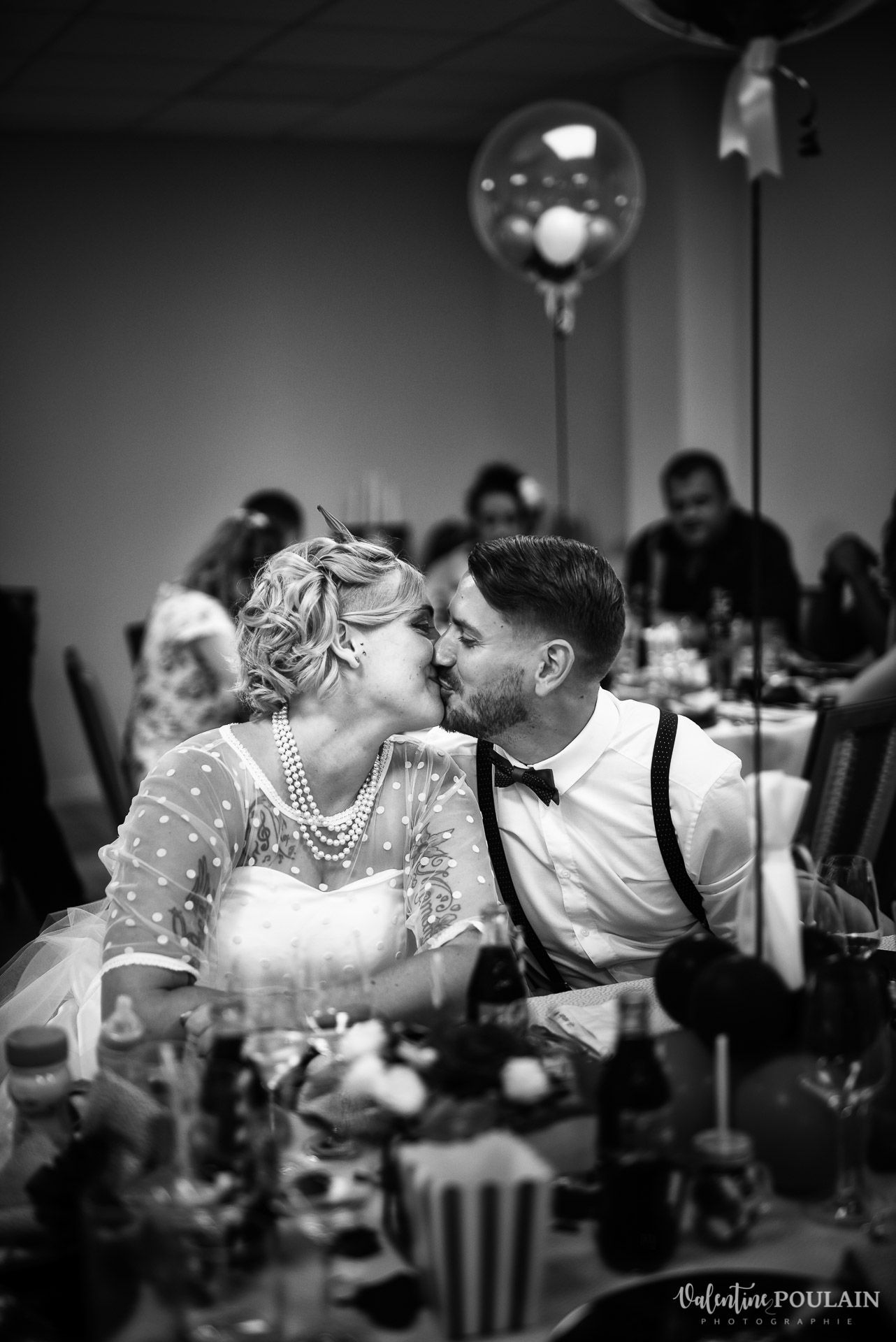 Mariage vintage rockabilly - Valentine Poulain couple soirée