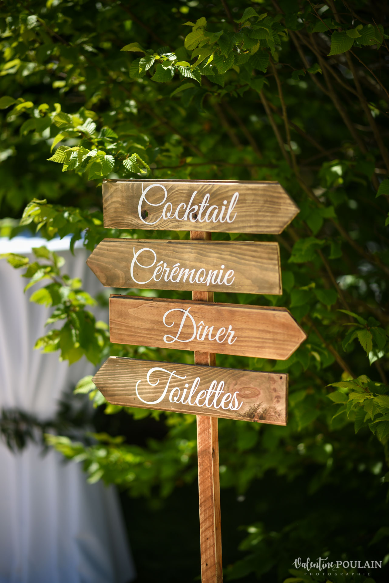 Mariage cérémonie laïque Moulin-de la Mangue - Valentine Poulain panneau